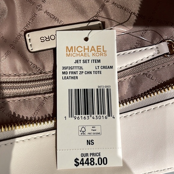 MICHAEL KORS
Jet Set Medium Front Zip Pebbled Leather Chain Tote Bag
Light Cream - Picture 7 of 16